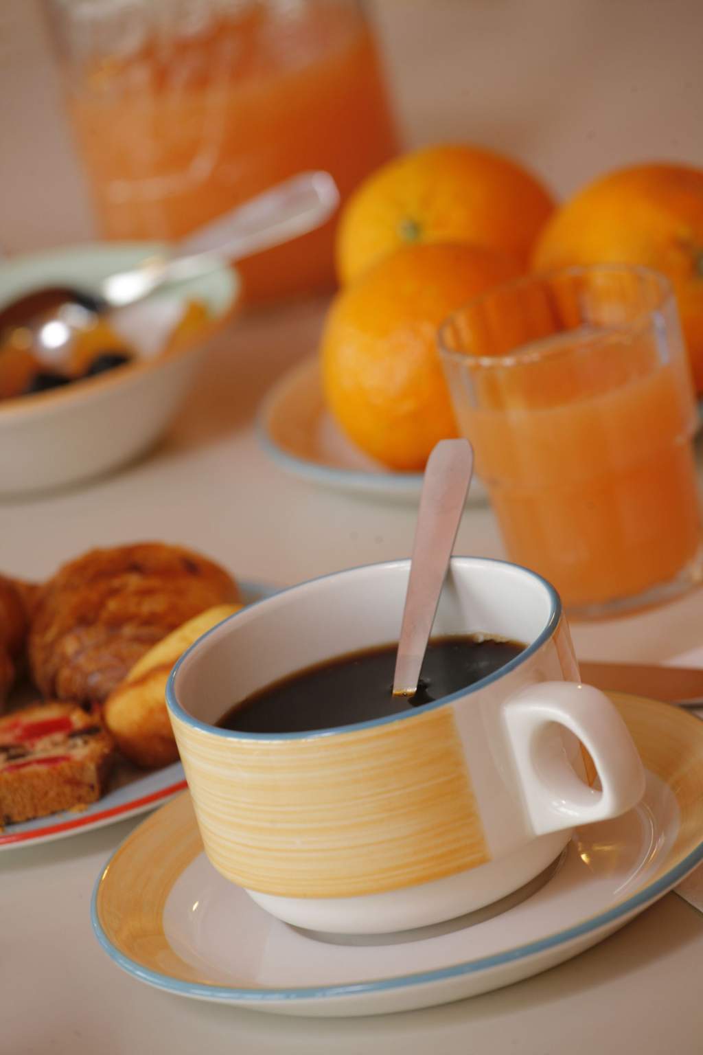 café, jus de fruit, petit-déjeuner